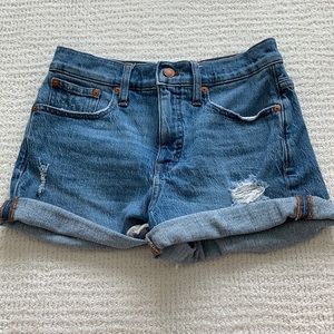 Madewell blue denim shorts size 26